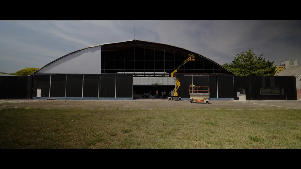 Frame do vídeo Processo de construção do Hangar, Avantto — institucional